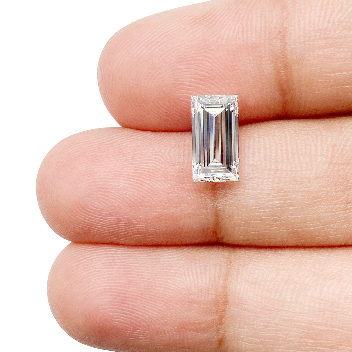 1.58ct | F/VVS2 Baguette Shape Step Cut Lab Diamond (IGI)-LITHOS Diamond