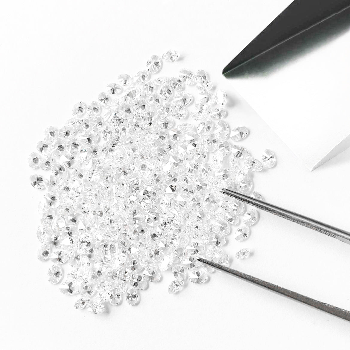 Oval Shape Brilliant Cut Calibrated Lab Diamond Melee
