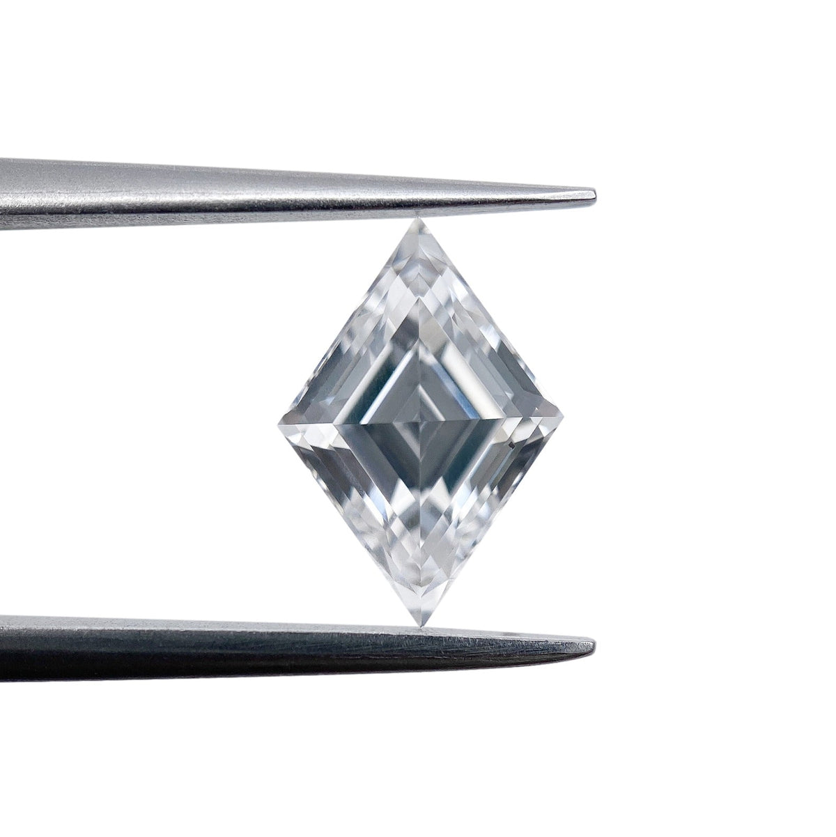 1.77ct | D/VS1 Lozenge Shape Step Cut Lab Diamond (IGI)-LITHOS Diamond
