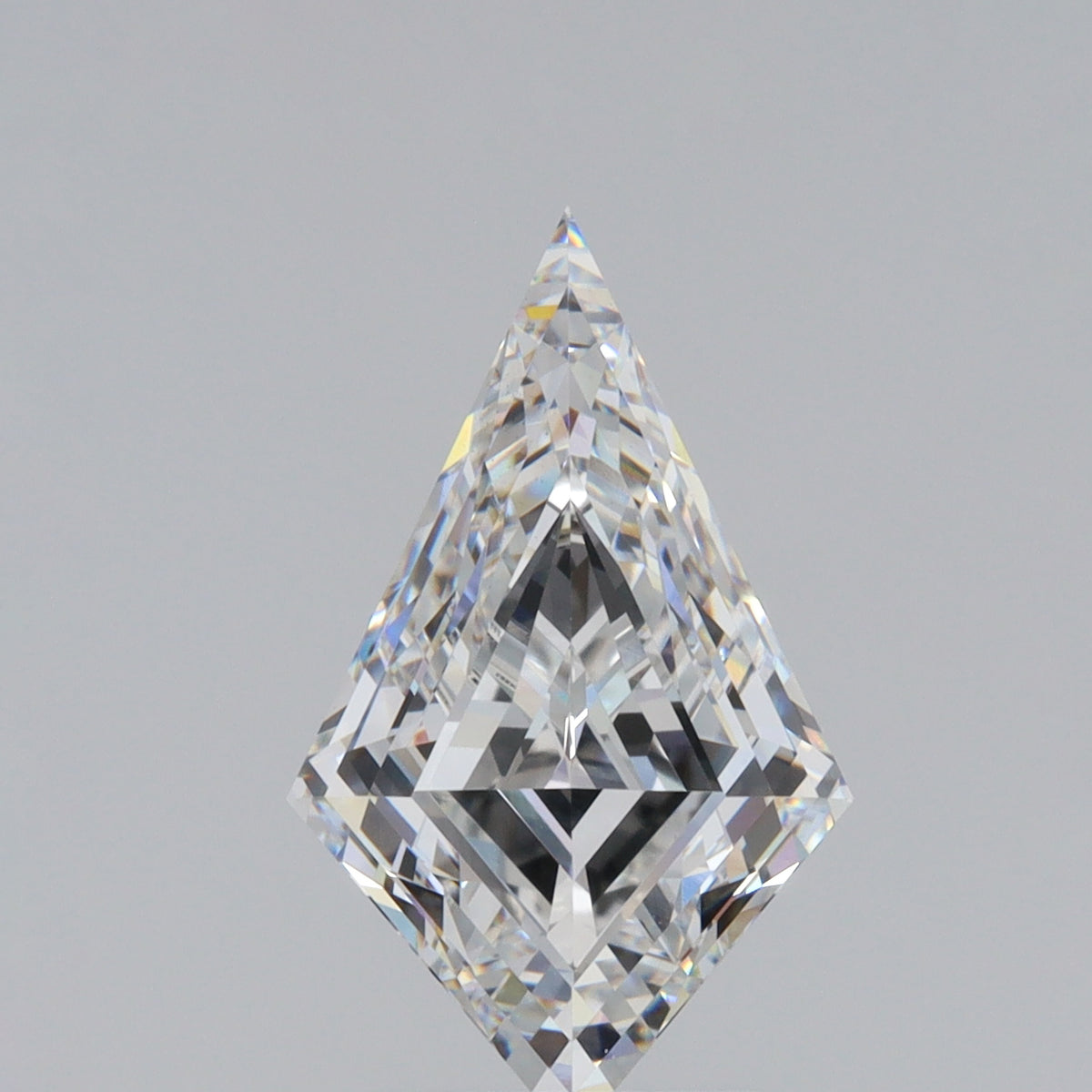 2.95ct | E/VS1 Kite Shape Step Cut Lab Diamond (IGI)-LITHOS Diamond