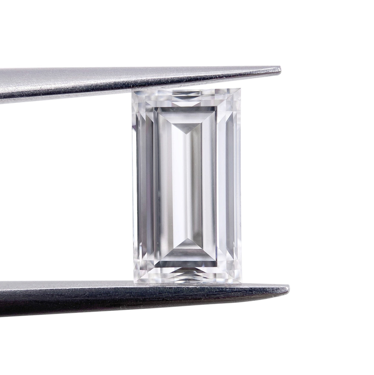 1.84ct | E/VVS2 Baguette Shape Step Cut Lab Diamond (IGI)-LITHOS Diamond