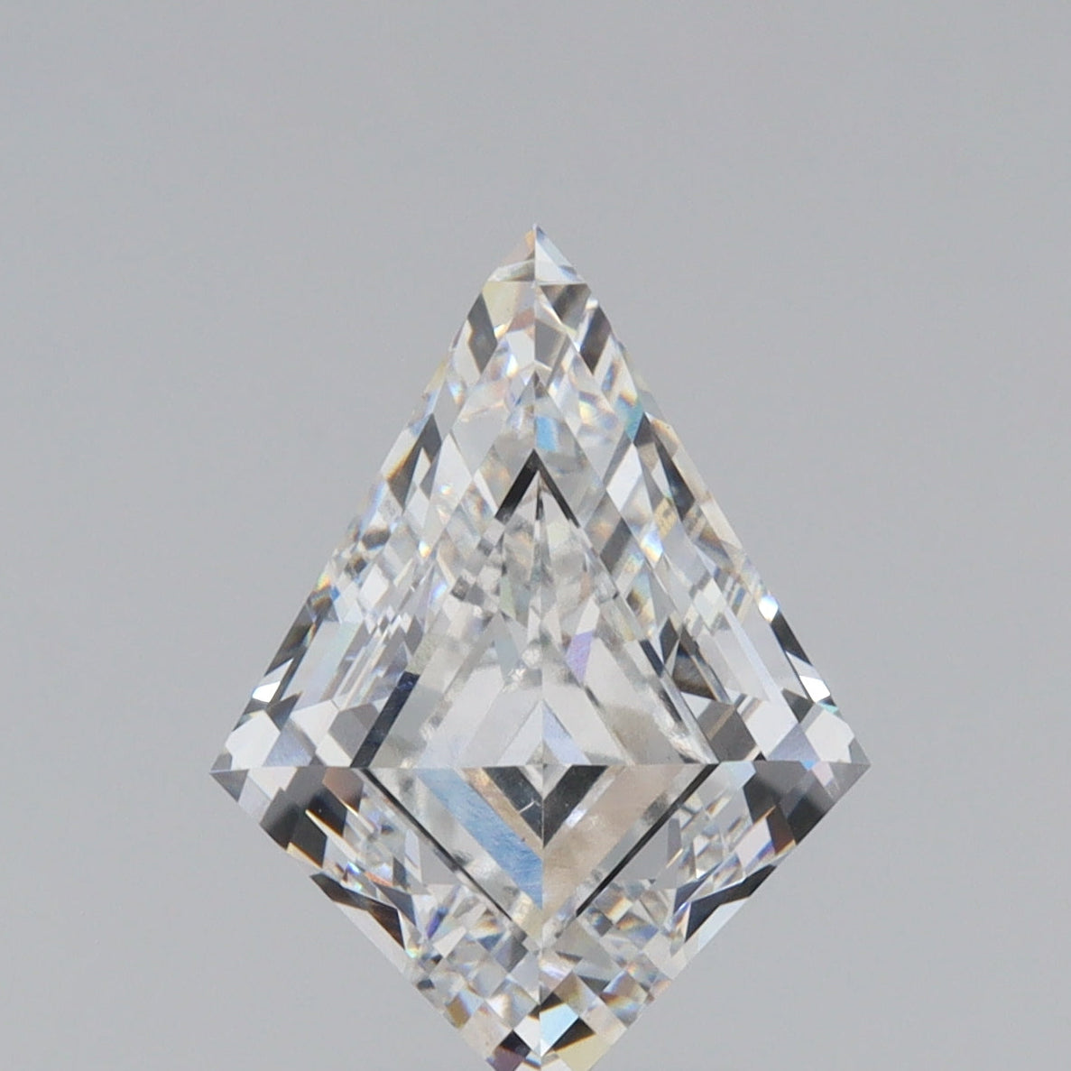 3.04ct | E/VS1 Kite Shape Step Cut Lab Diamond (IGI)-LITHOS Diamond