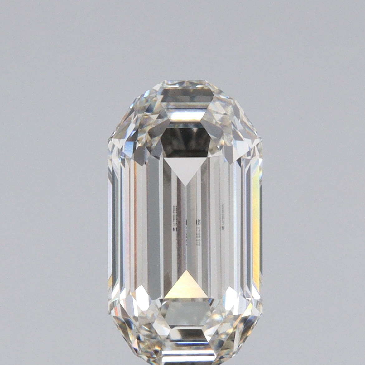 2.71ct | I/VVS2 Octagon Shape Step Cut Lab Diamond (IGI)-LITHOS Diamond