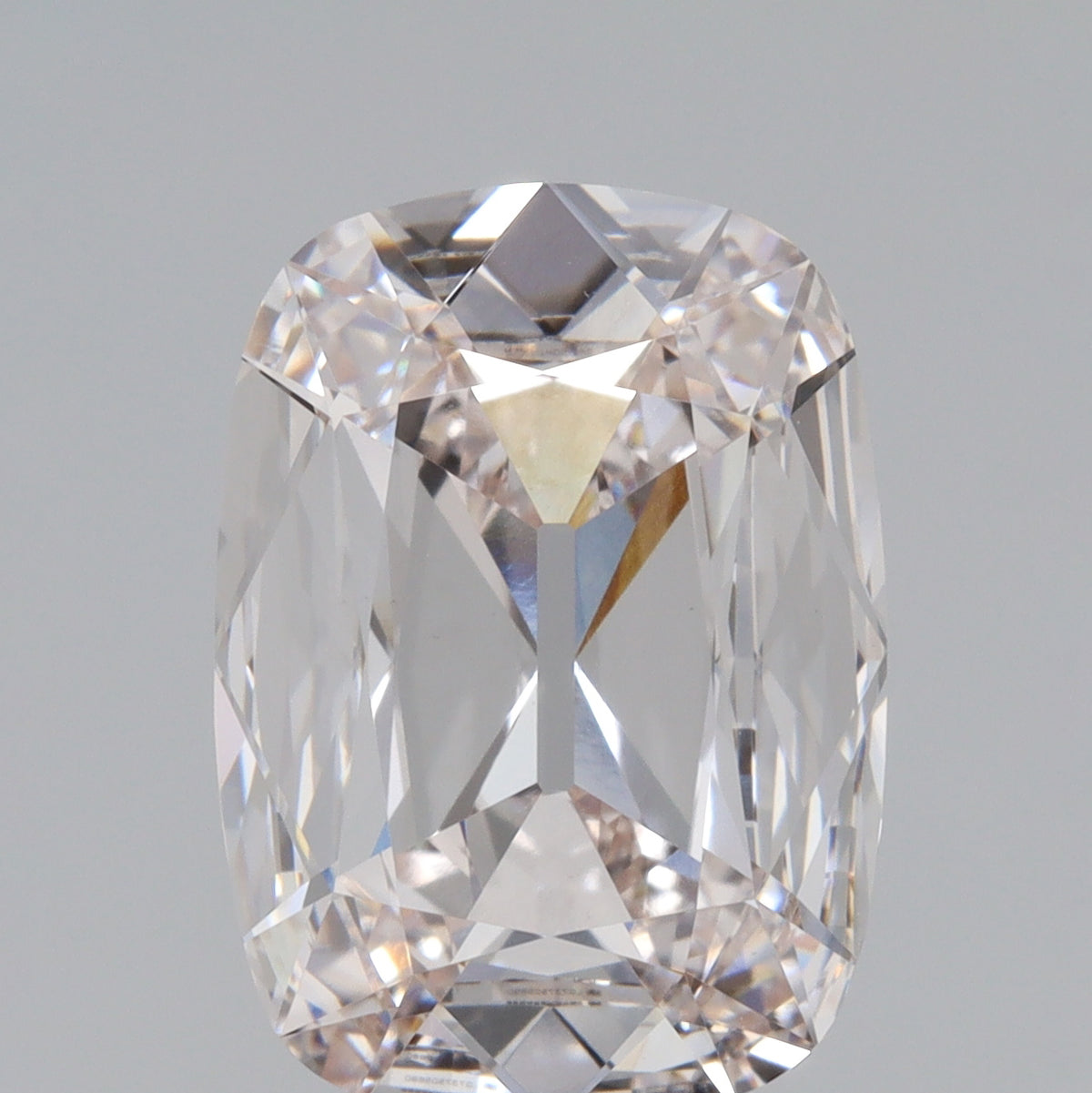 3.01ct | I/VVS2 Cushion Shape Old Mine Cut Lab Diamond (IGI)-LITHOS Diamond