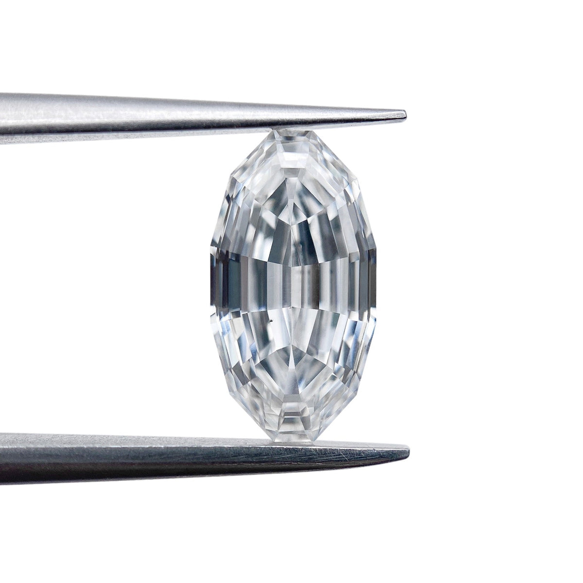 2.00ct | E/VS2 Oval Shape Step Cut Lab Diamond (IGI)-LITHOS Diamond