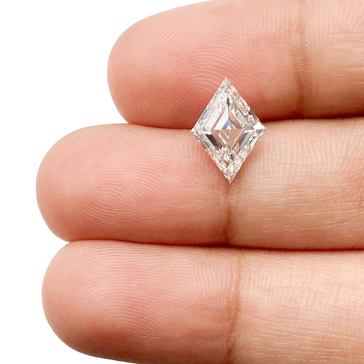 2.01ct | F/VVS2 Lozenge Shape Step Cut Lab Diamond (IGI)-LITHOS Diamond