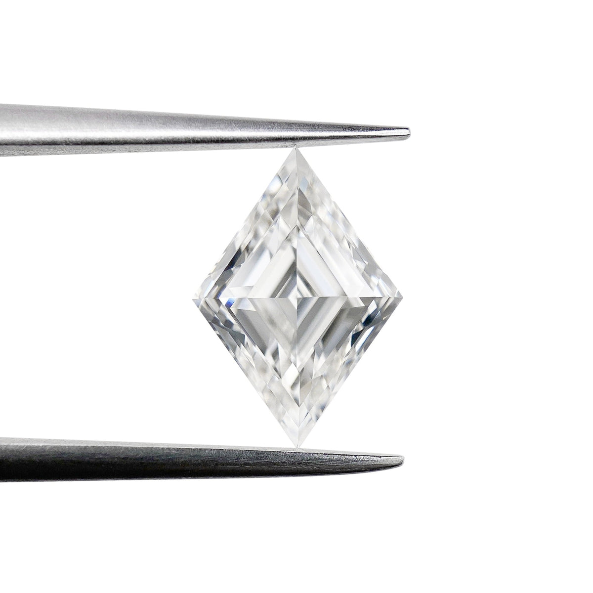 2.01ct | F/VVS2 Lozenge Shape Step Cut Lab Diamond (IGI)-LITHOS Diamond