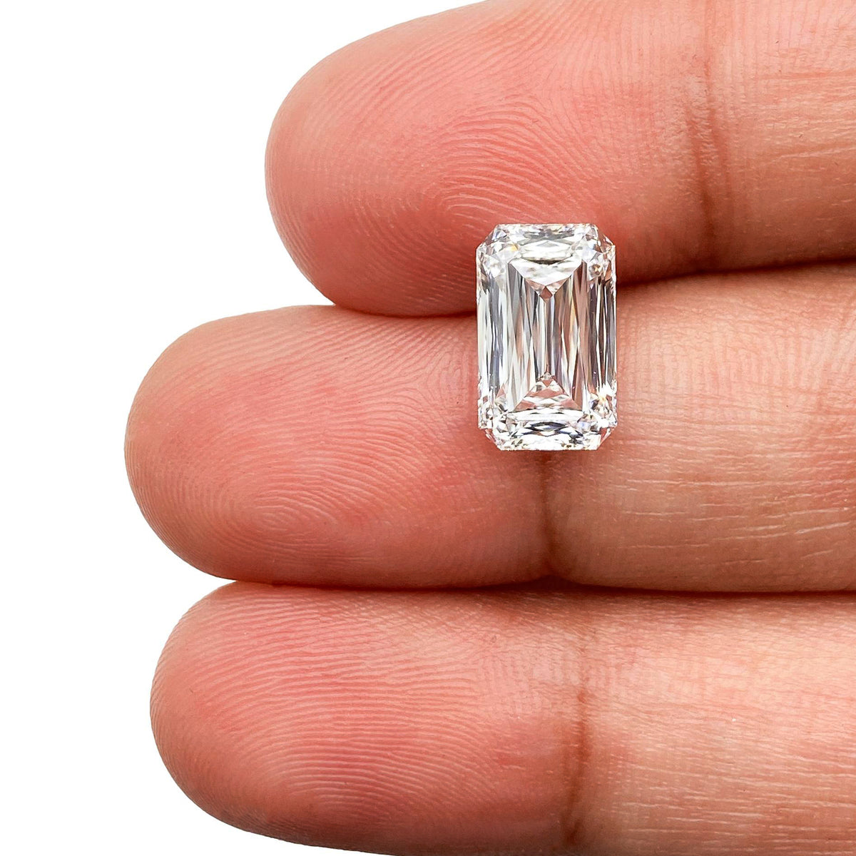2.59ct | E/VVS2 Emerald Shape Lattice Cut Lab Diamond (IGI)