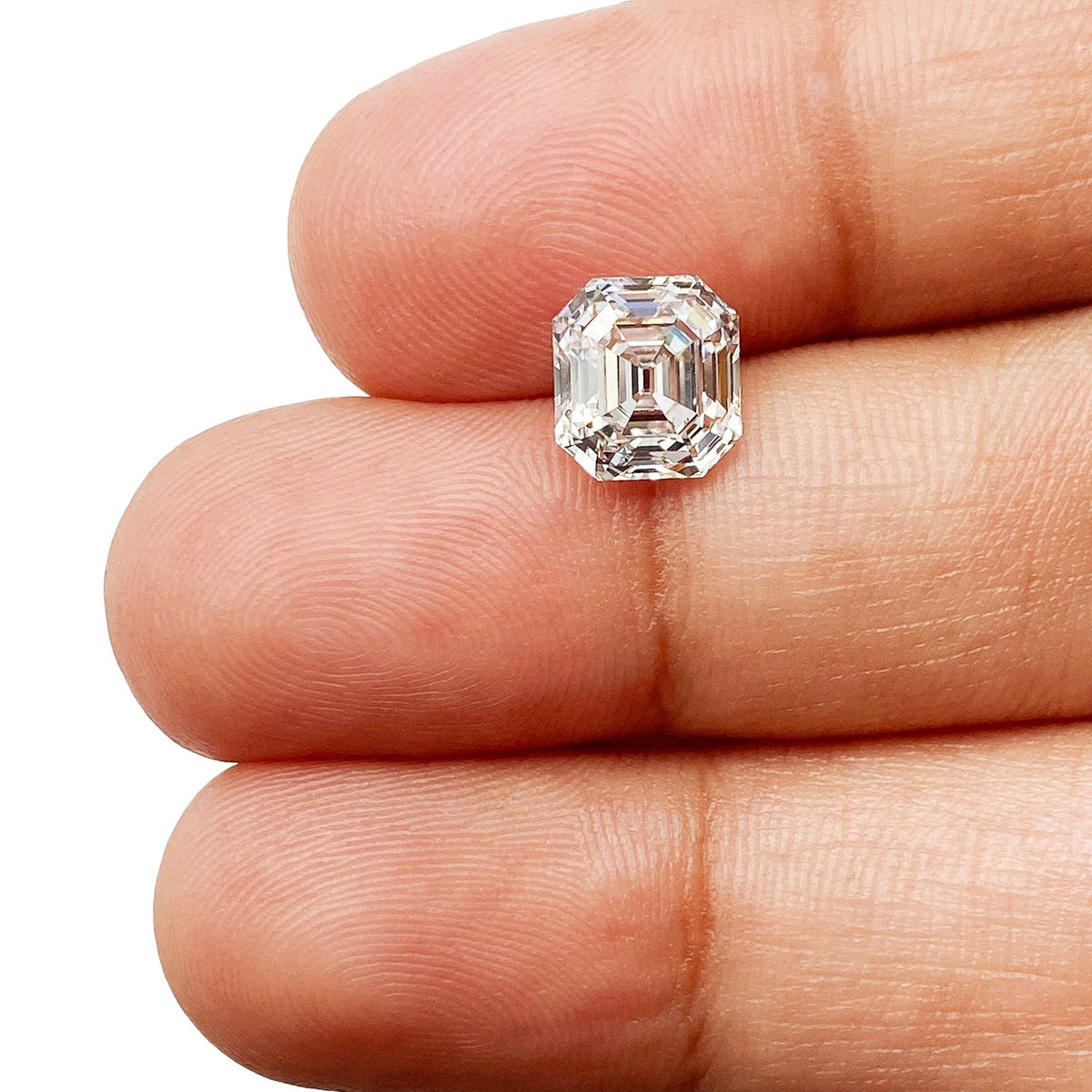 2.07ct | F/VVS2 Asscher Shape Step Cut Lab Diamond (IGI)-LITHOS Diamond