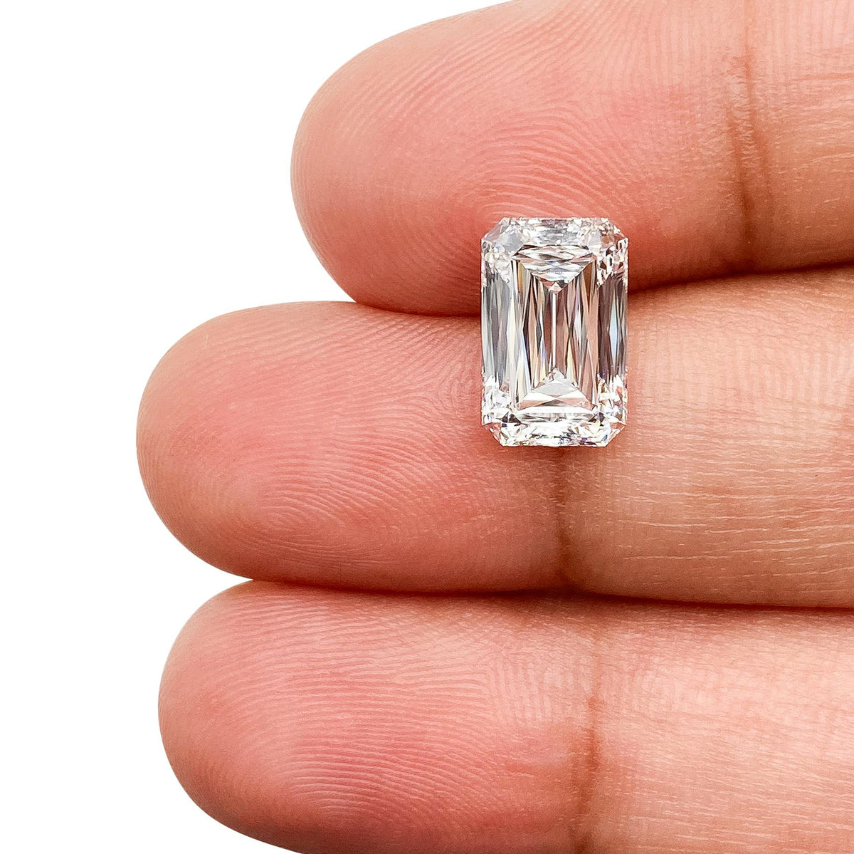 2.71ct | E/VS1 Emerald Shape Lattice Cut Lab Diamond (IGI)