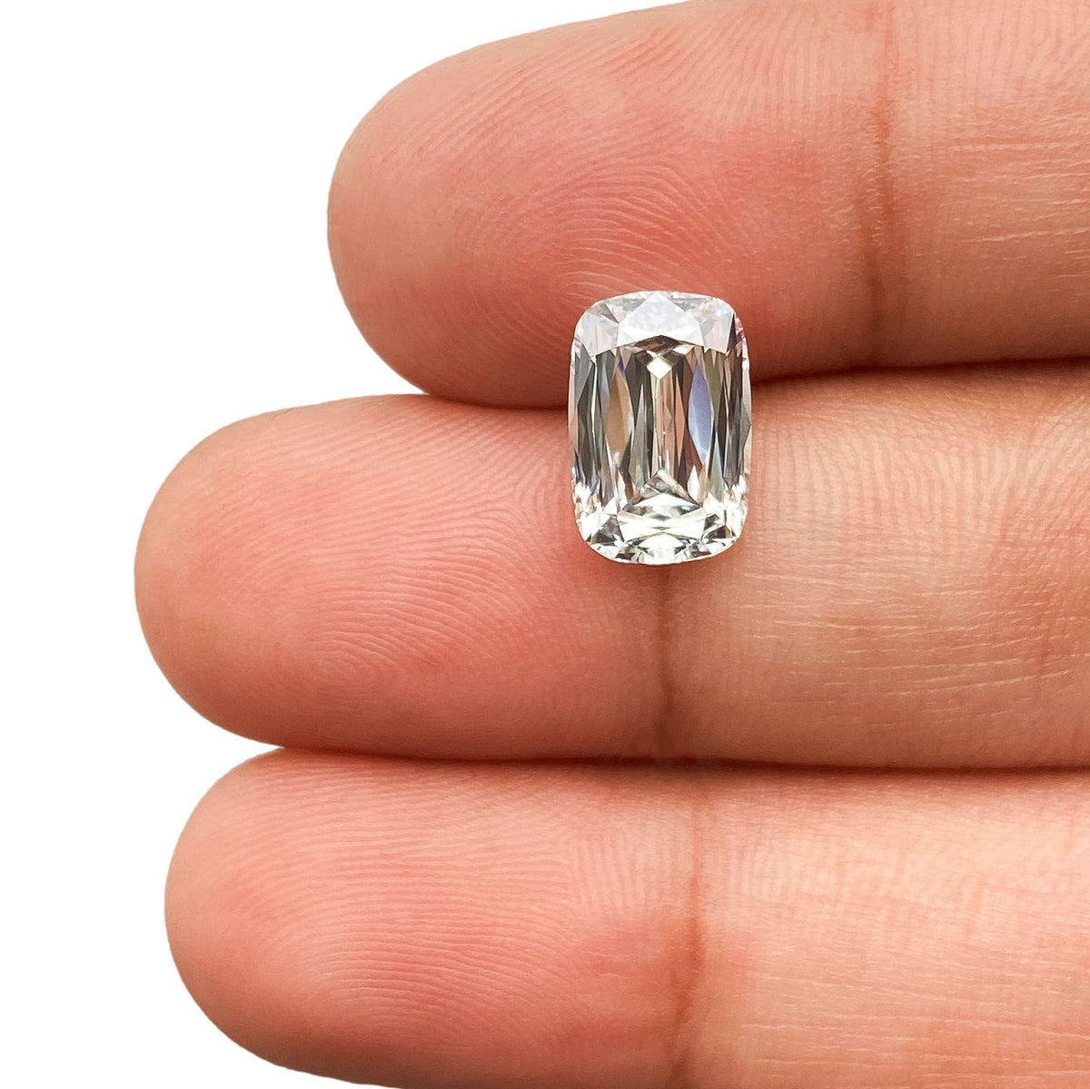 2.77ct | F/VS1 Cushion Shape Lattice Cut Lab Diamond (IGI)