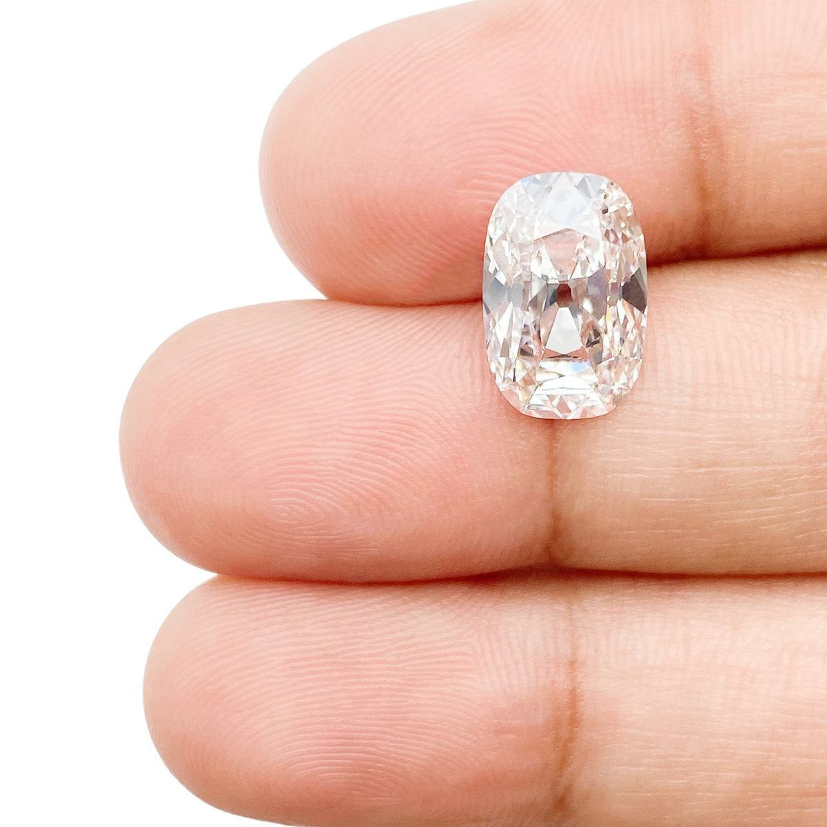 3.31ct | F/VS2 Cushion Shape Old Mine Cut Lab Diamond (IGI)-LITHOS Diamond