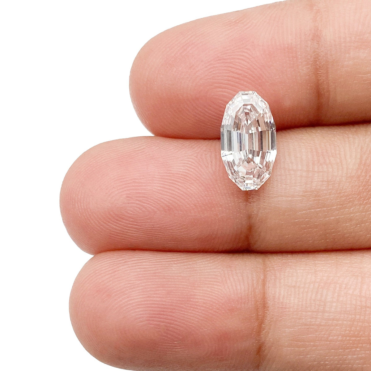 2.19ct | G/VS1 Oval Shape Step Cut Lab Diamond (IGI)-LITHOS Diamond