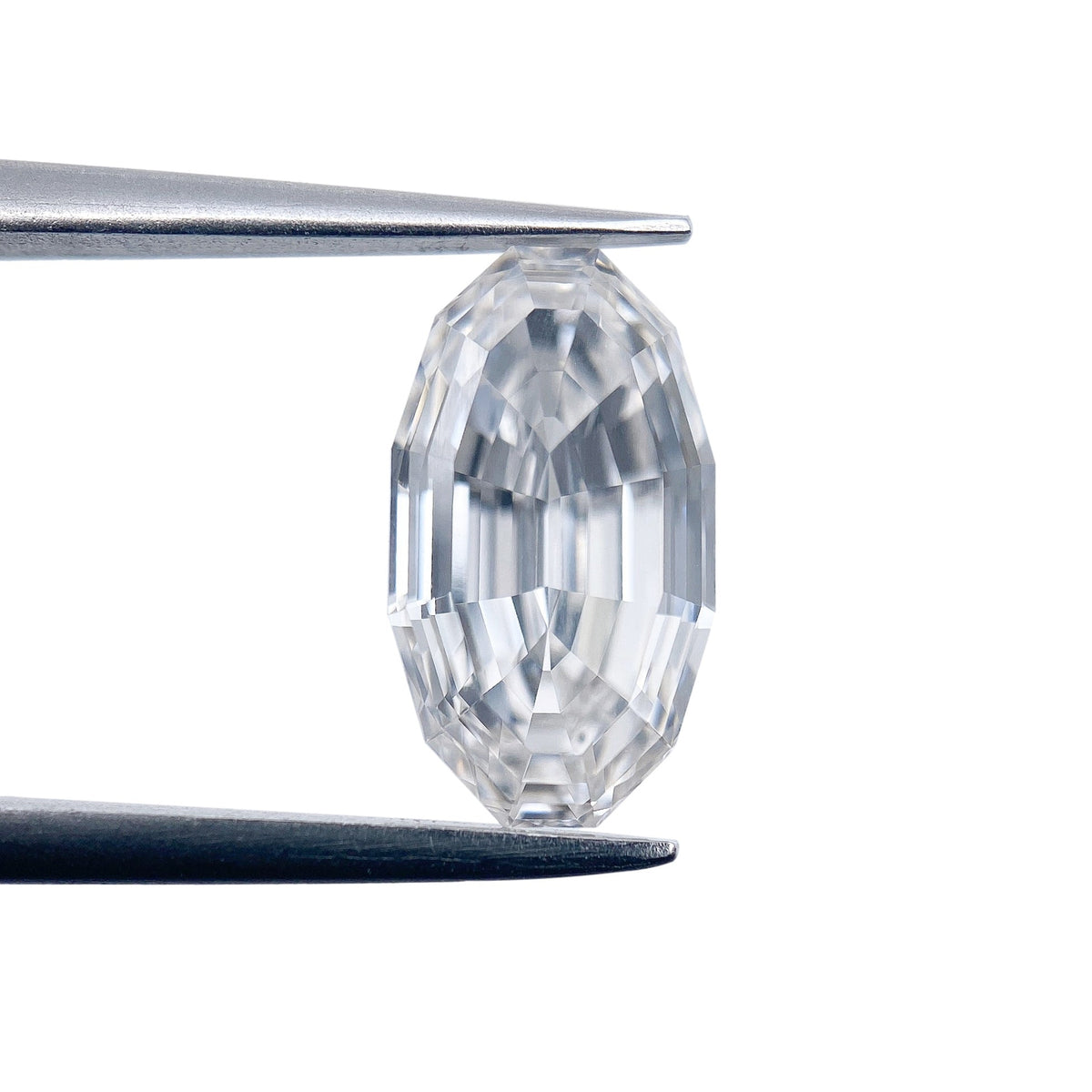 2.19ct | G/VS1 Oval Shape Step Cut Lab Diamond (IGI)-LITHOS Diamond