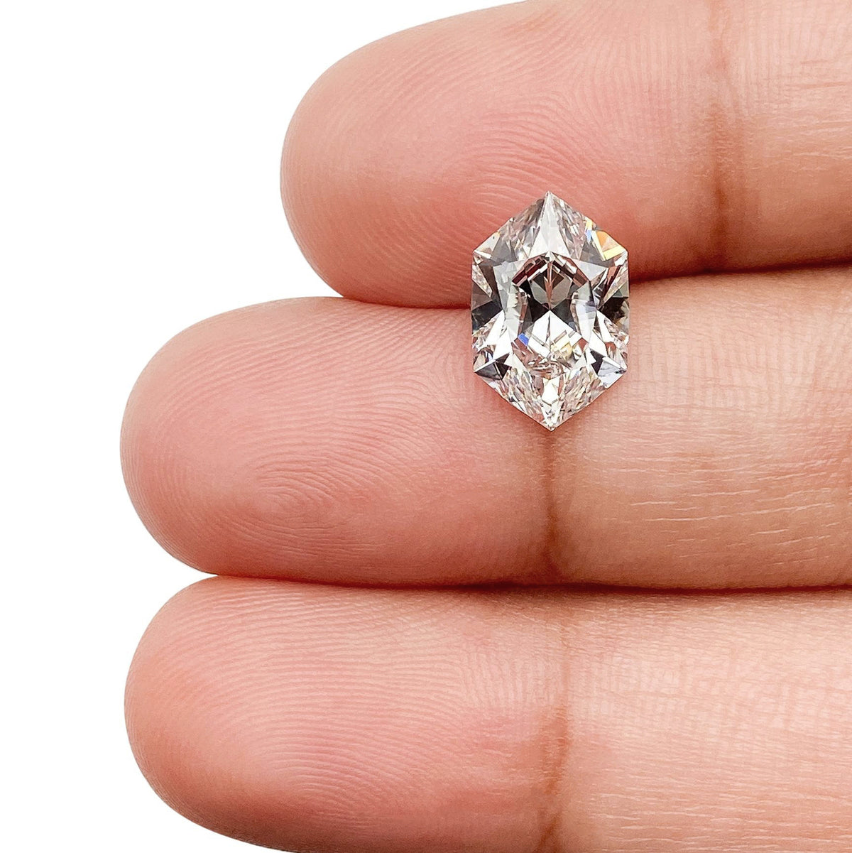 2.40ct | E/VS2 Hexagon Shape Brilliant Cut Lab Diamond (IGI)-LITHOS Diamond