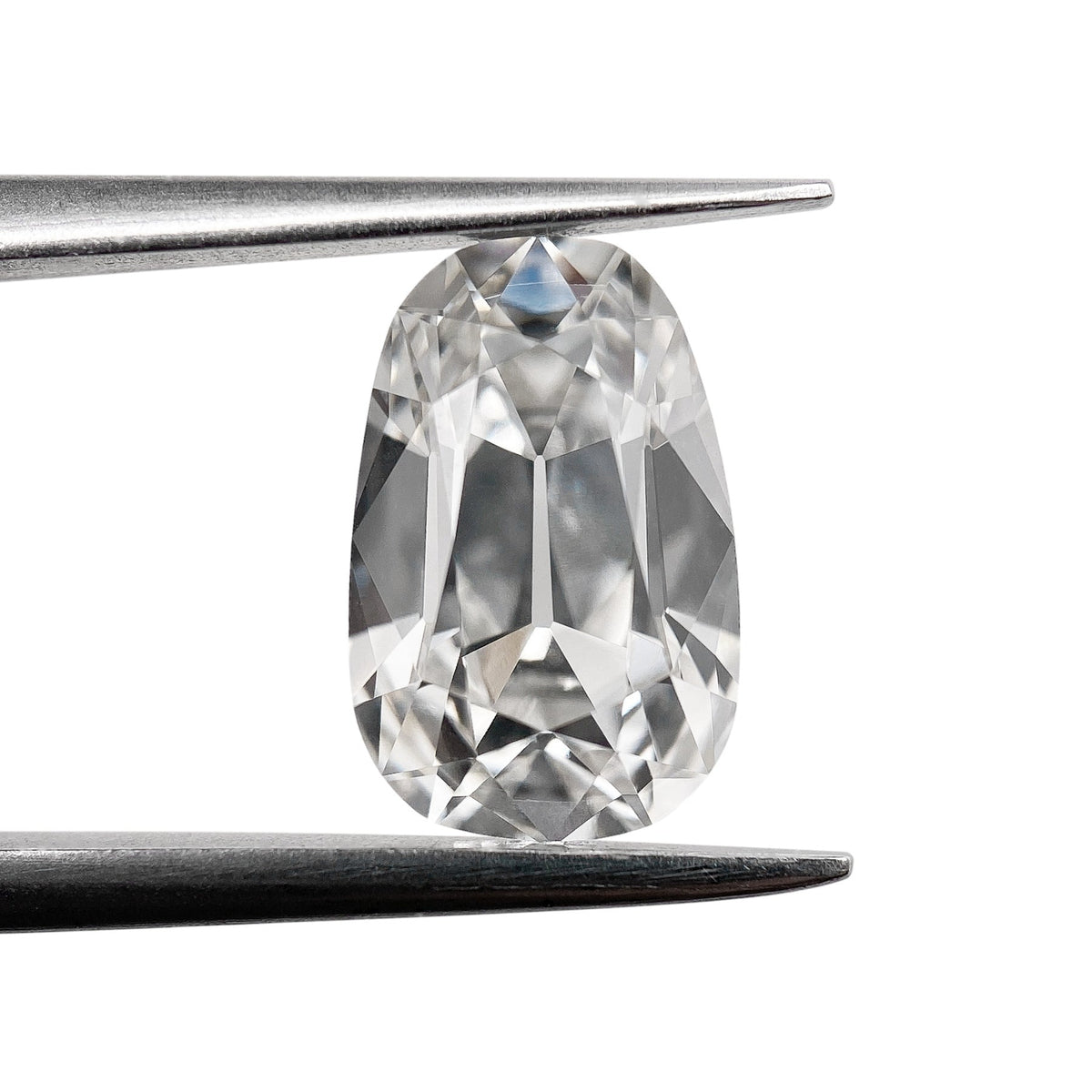 2.30ct | G/VS1 Cushion Shape Old Mine Cut Lab Diamond (IGI)-LITHOS Diamond