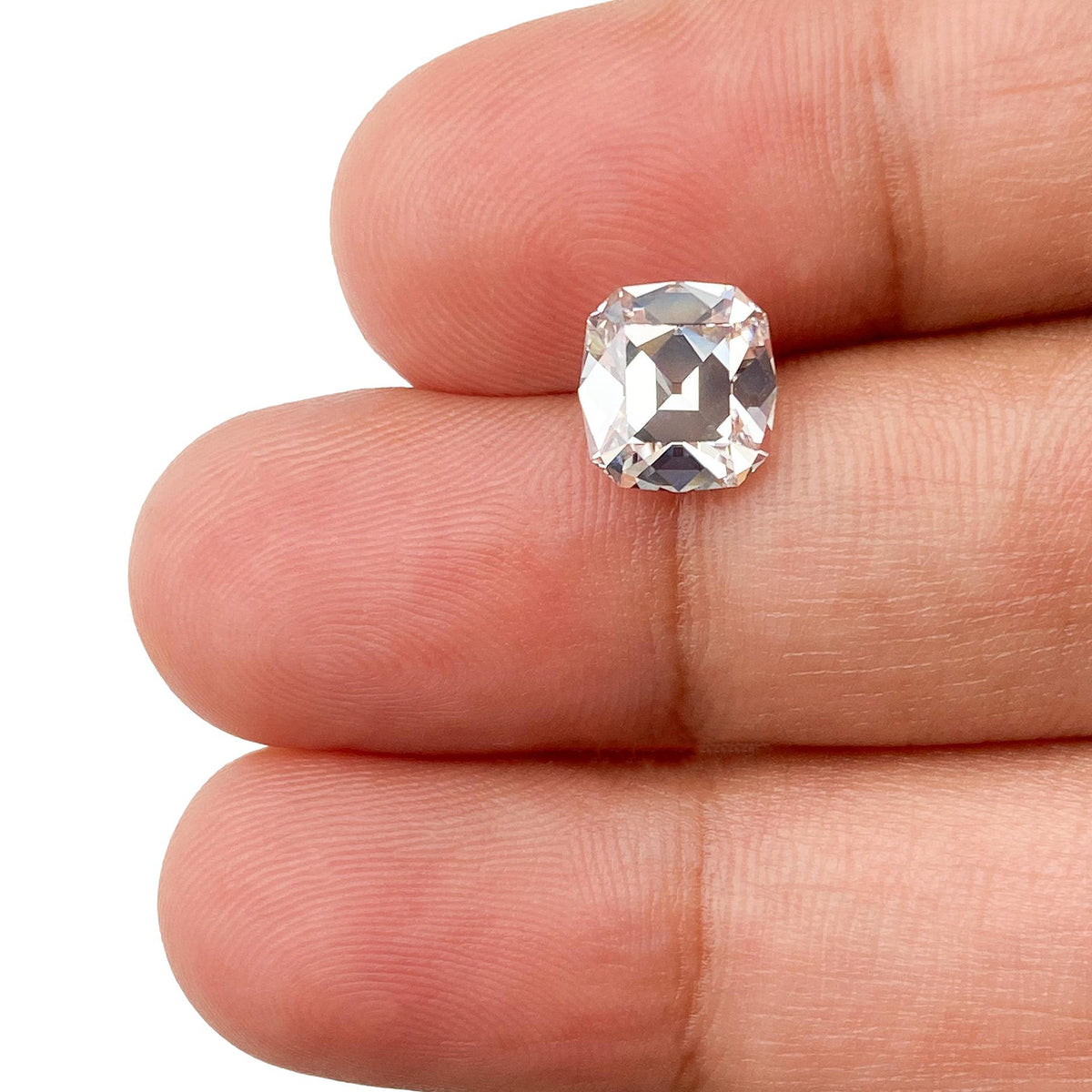 1.76ct | F/VVS2 Cushion Shape Mazarin Cut Lab Diamond (IGI)