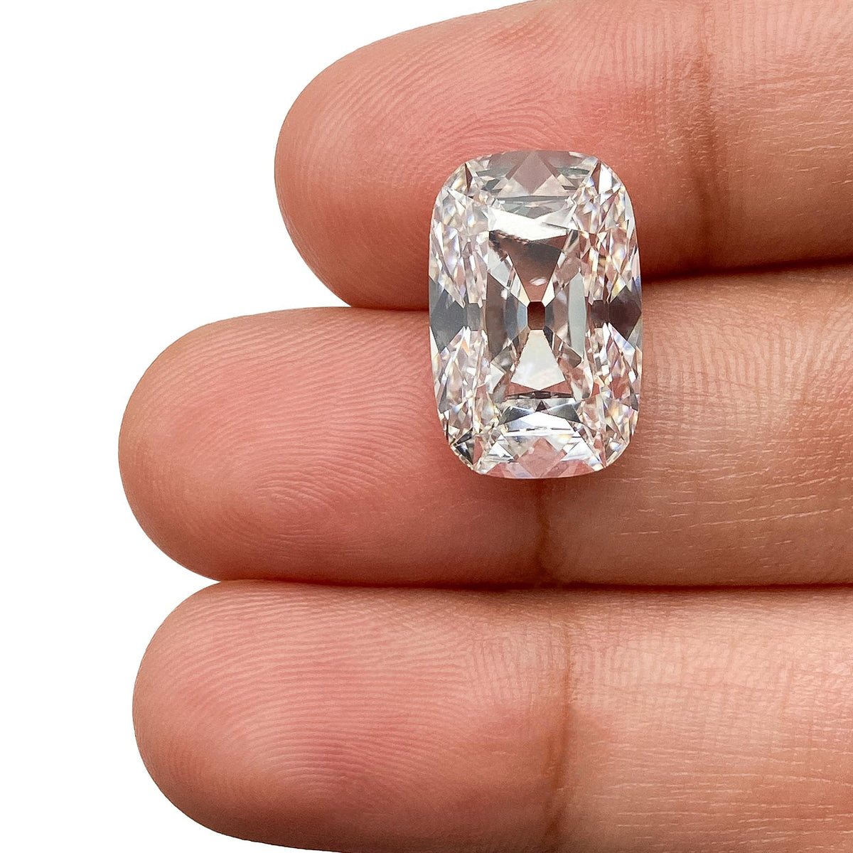 7.53ct | F/VVS1 Antique Cushion Shape Old Mine Cut Lab Diamond (IGI)