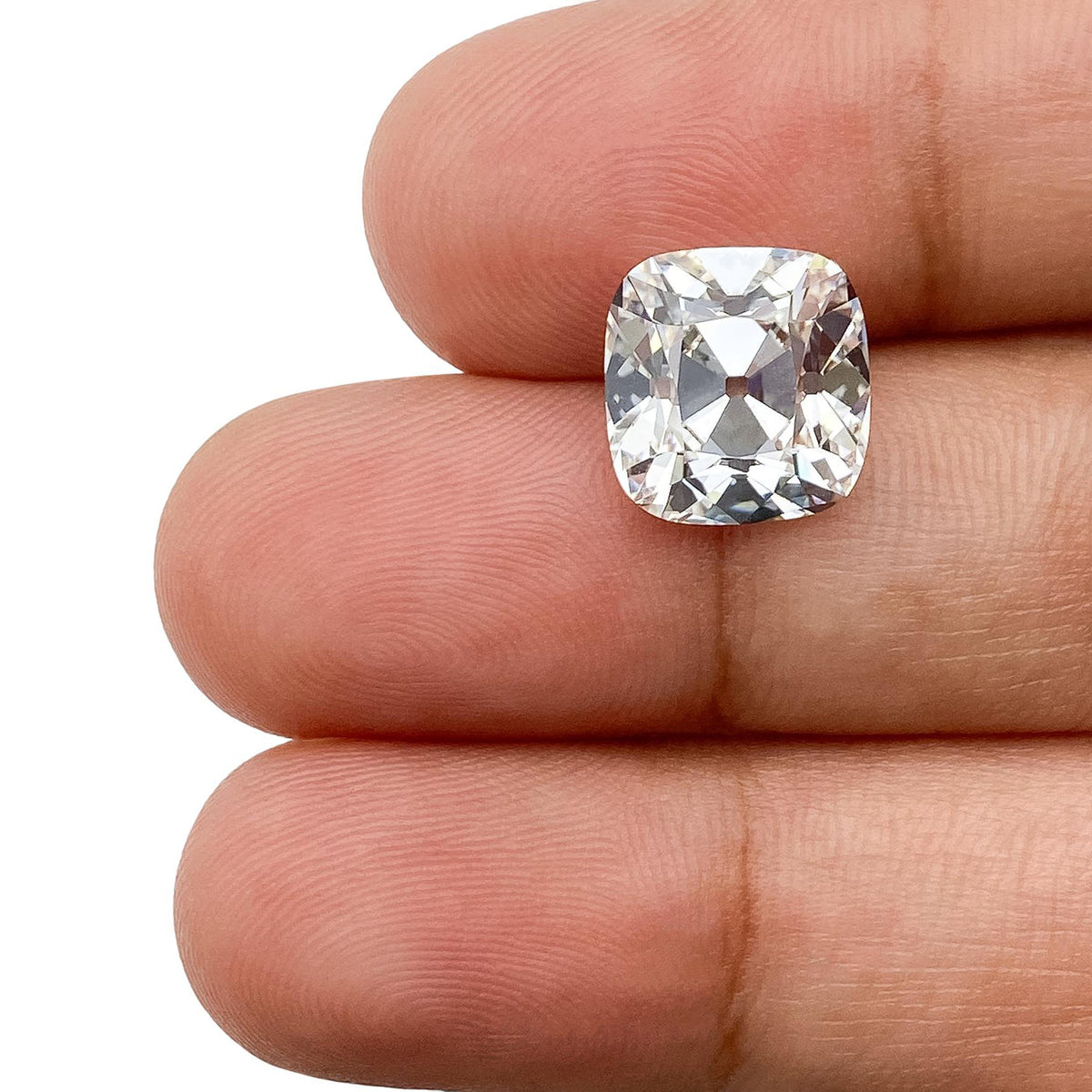 4.63ct | F/VVS2 Cushion Shape Old Mine Cut Lab Diamond (IGI)