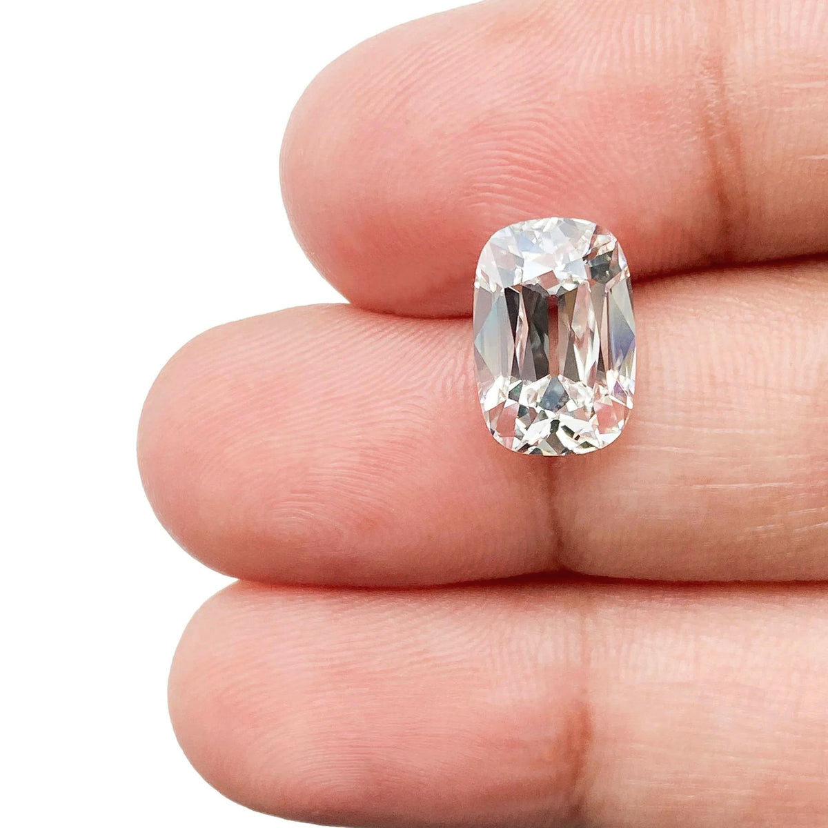 3.29ct | F/VVS2 Cushion Shape Old Mine Cut Lab Diamond (IGI)-LITHOS Diamond