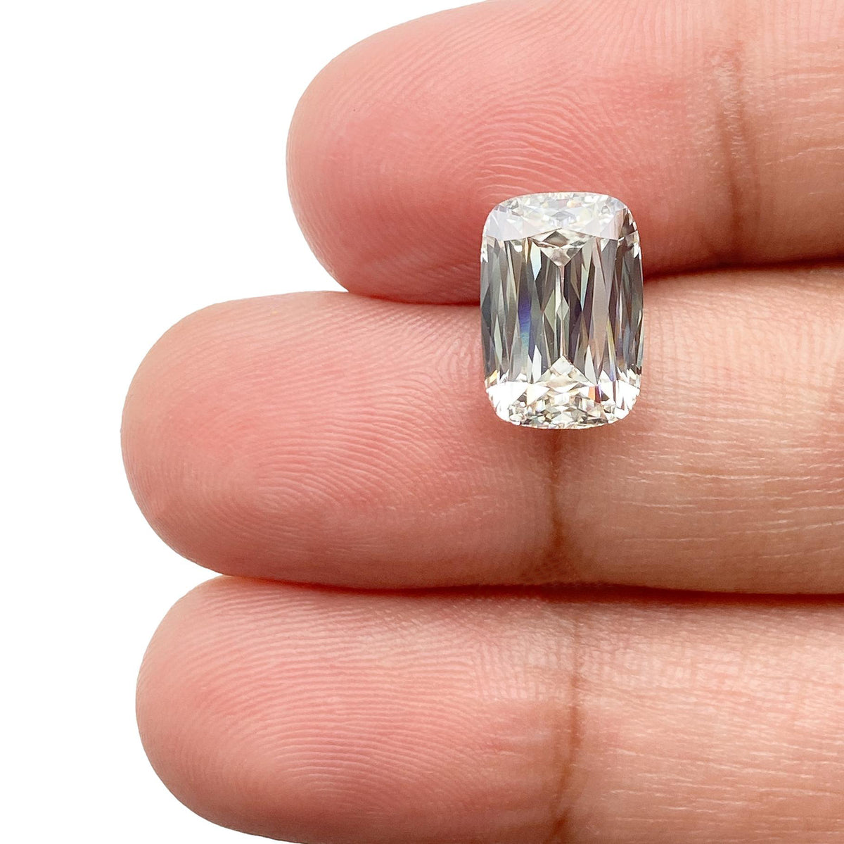 3.27ct | H/VS1 Cushion Shape Lattice Cut Lab Diamond (IGI)