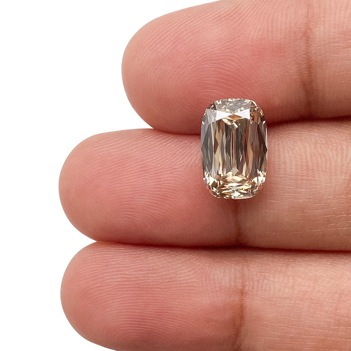 3.28ct | U-V/VS1 Champagne Cushion Shape Lattice Cut Lab Diamond (IGI)-LITHOS Diamond