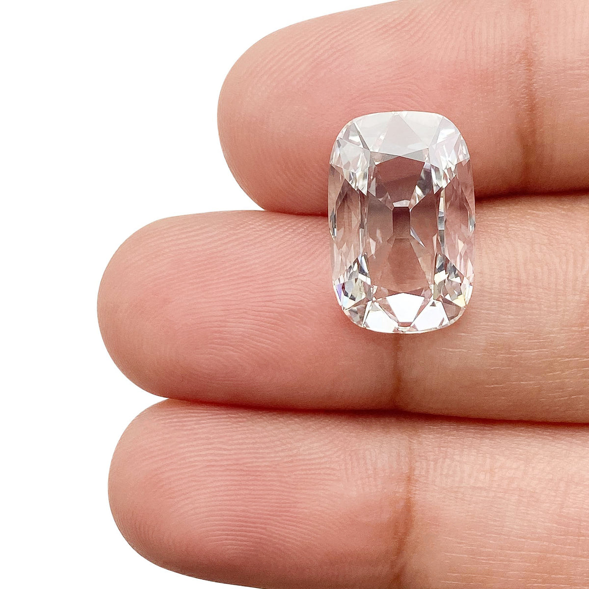 4.62ct | F/VVS2 Antique Cushion Shape Old Mine Cut Lab Diamond (IGI)