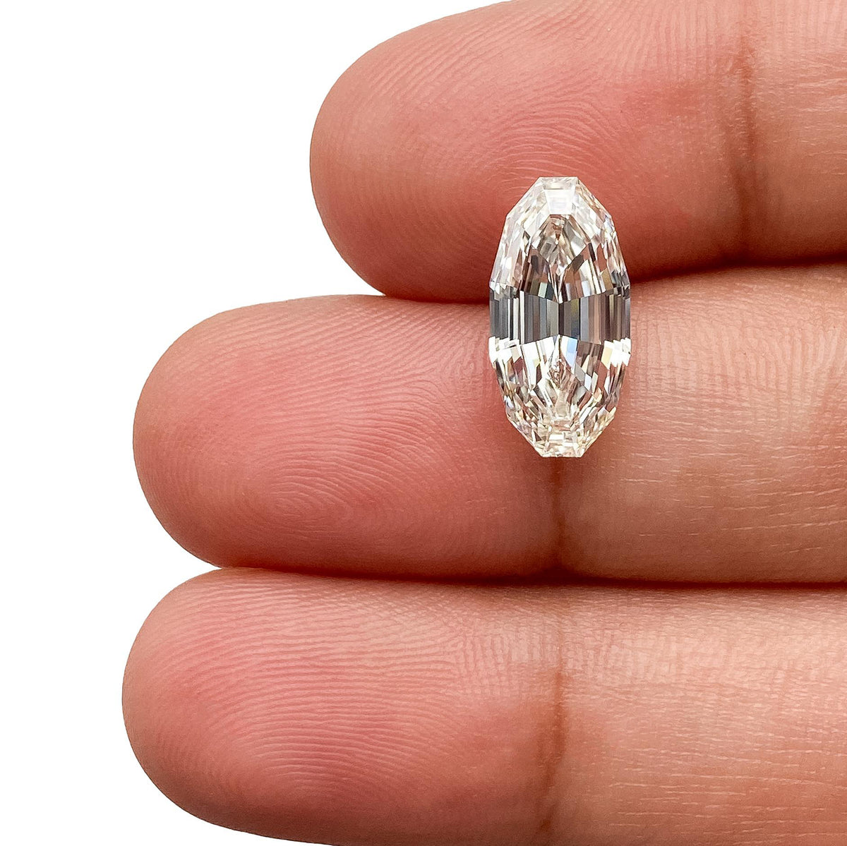2.82ct | H/VS1 Oval Shape Step Cut Lab Diamond (IGI)