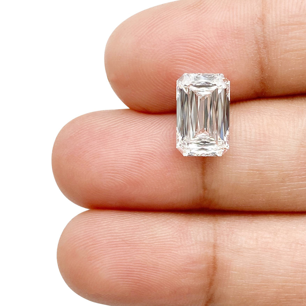 2.81ct | F/VS1 Emerald Shape Lattice Cut Lab Diamond (IGI)
