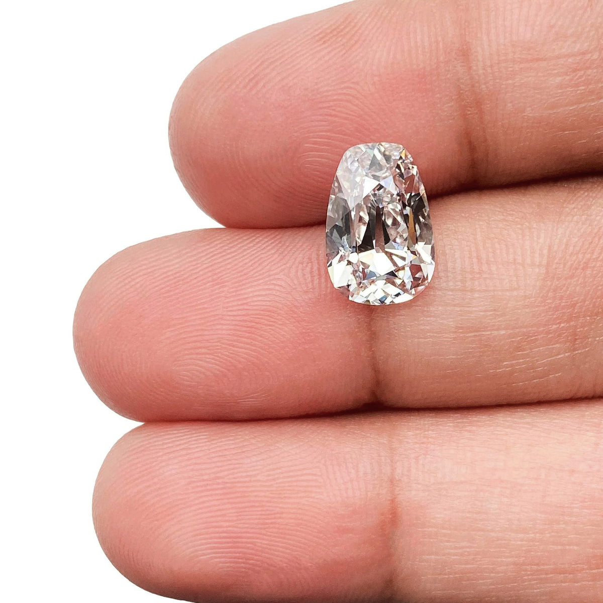 2.85ct | E/VS1 Tapered Cushion Shape Old Mine Cut Lab Diamond (IGI)-LITHOS Diamond