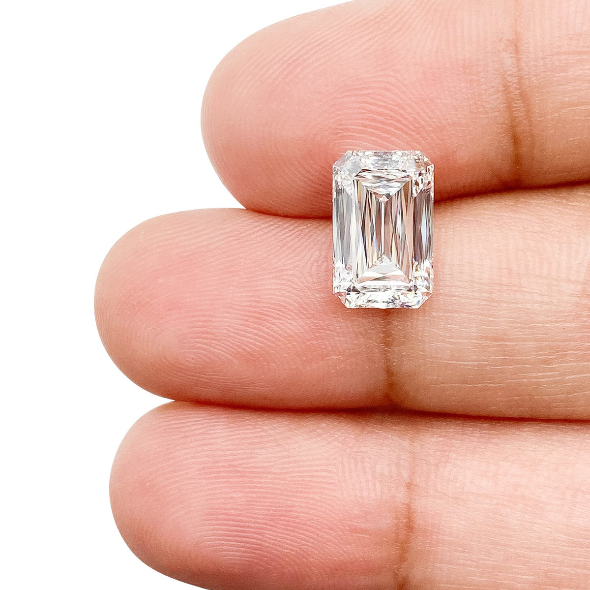 2.71ct | E/VS1 Emerald Shape Lattice Cut Lab Diamond (IGI)