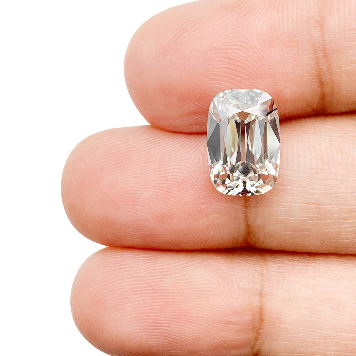 3.23ct | I/VS2 Cushion Shape Old Mine Cut Lab Diamond (IGI)