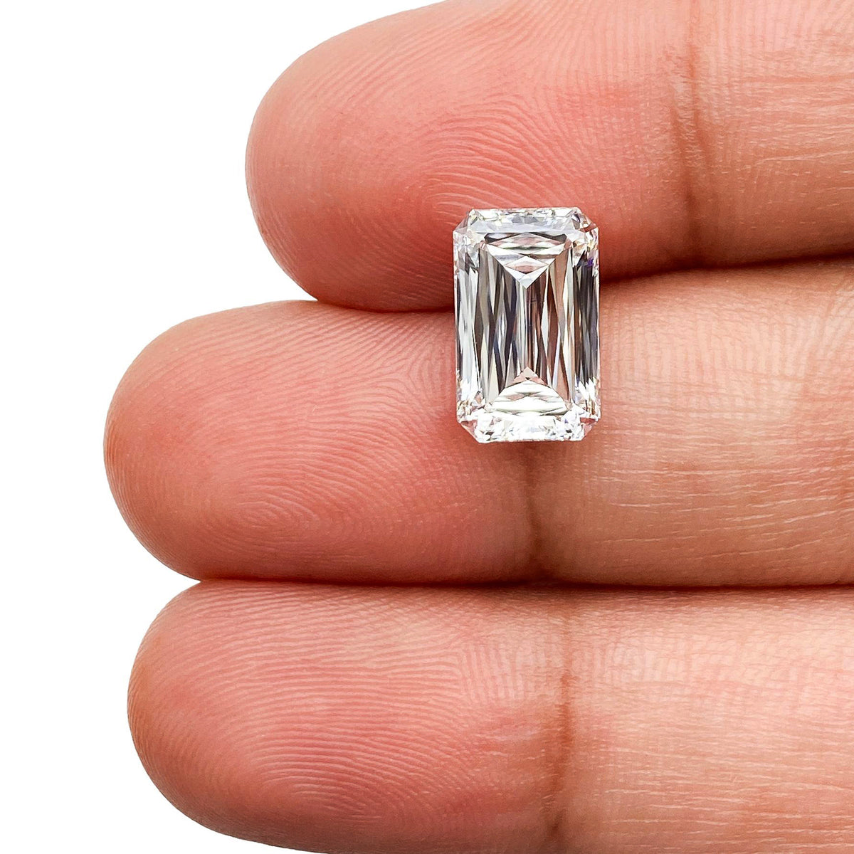 2.70ct | F/VS1 Emerald Shape Lattice Cut Lab Diamond (IGI)