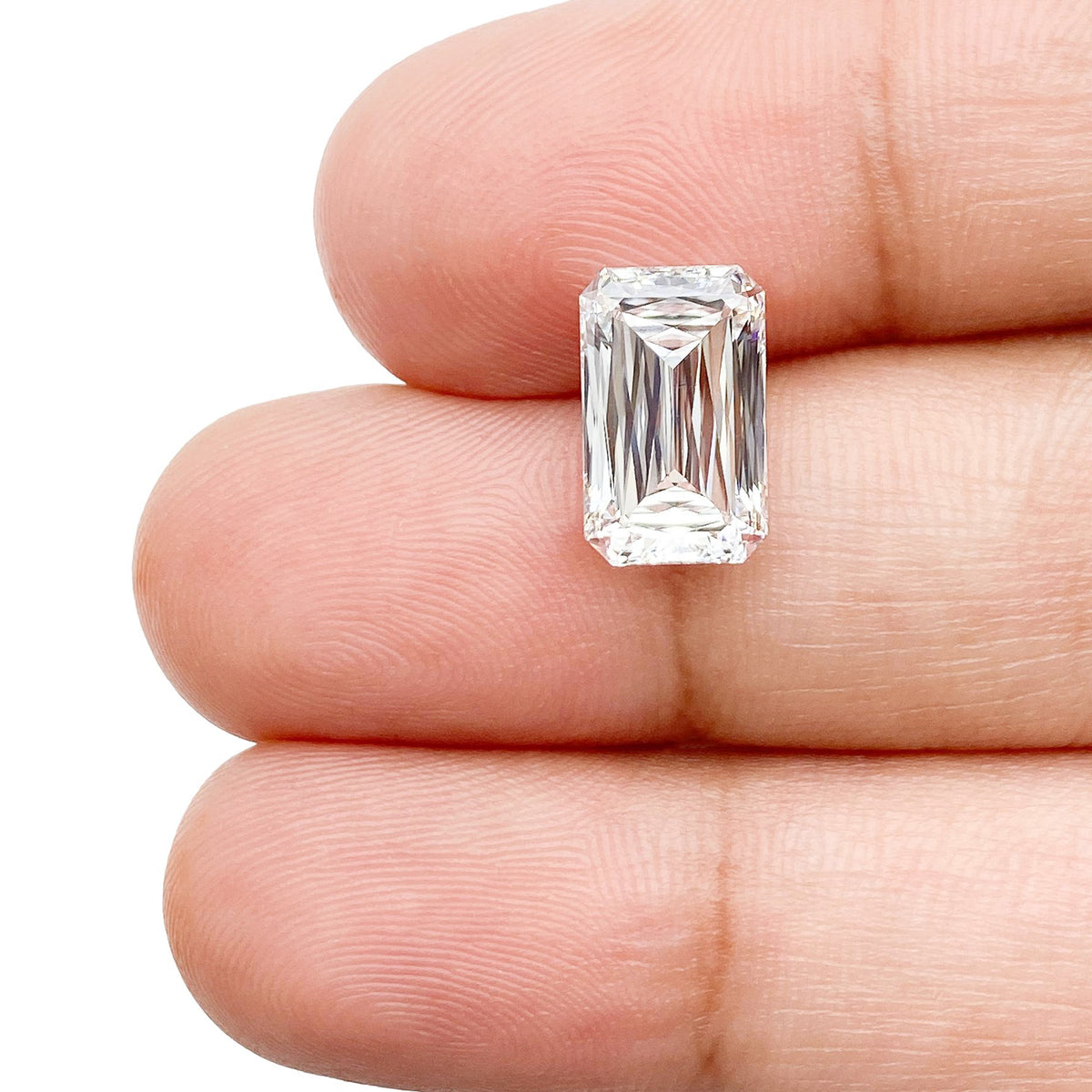 2.70ct | F/VS1 Emerald Shape Lattice Cut Lab Diamond (IGI)