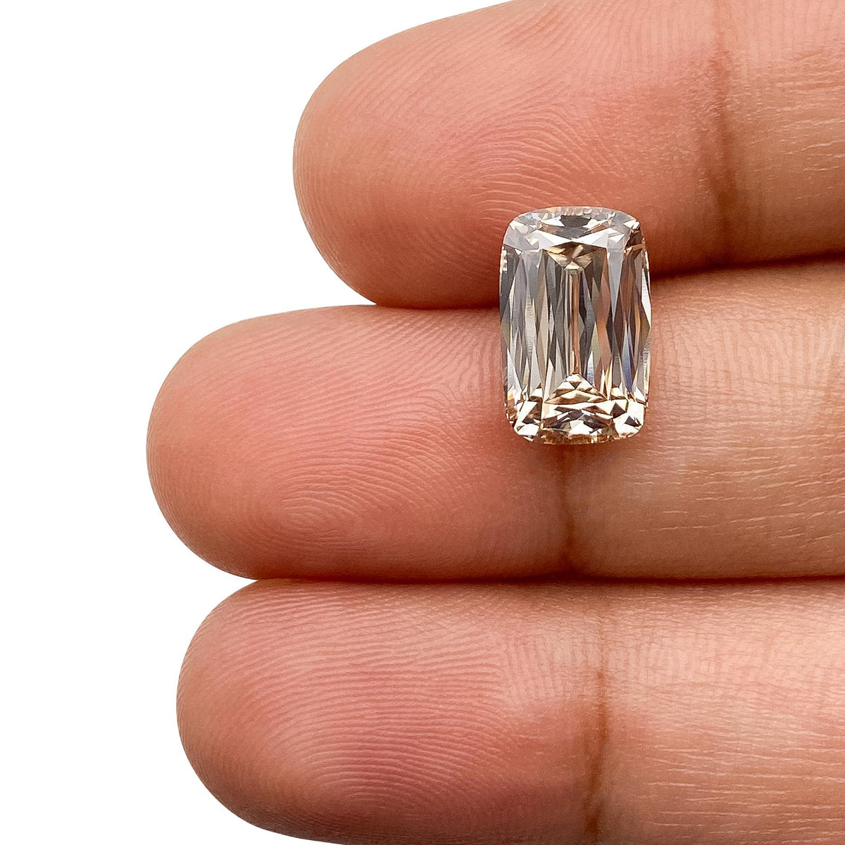 3.31ct | Y-Z/VVS2 Champagne Cushion Shape Lattice Cut Lab Diamond (IGI)-LITHOS Diamond