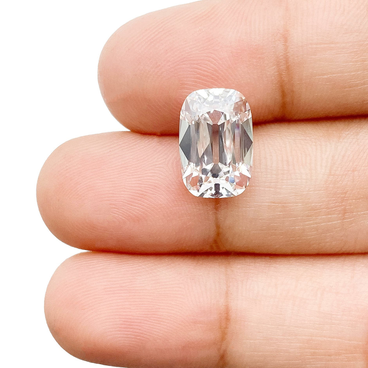 4.21ct | F/VVS2 Cushion Shape Old Mine Cut Lab Diamond (IGI)-LITHOS Diamond