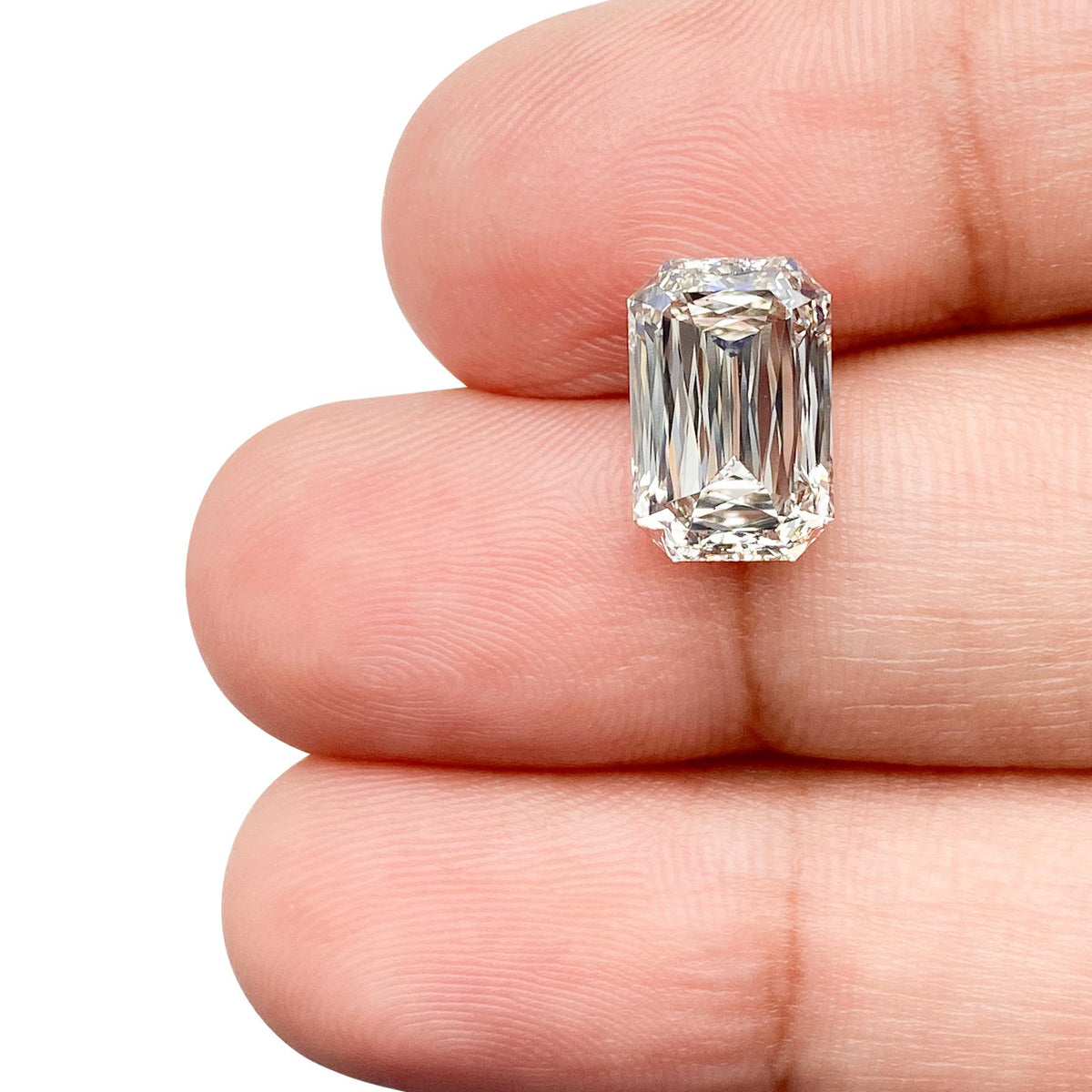 2.91ct | J/VS2 Emerald Shape Lattice Cut Lab Diamond (IGI)-LITHOS Diamond