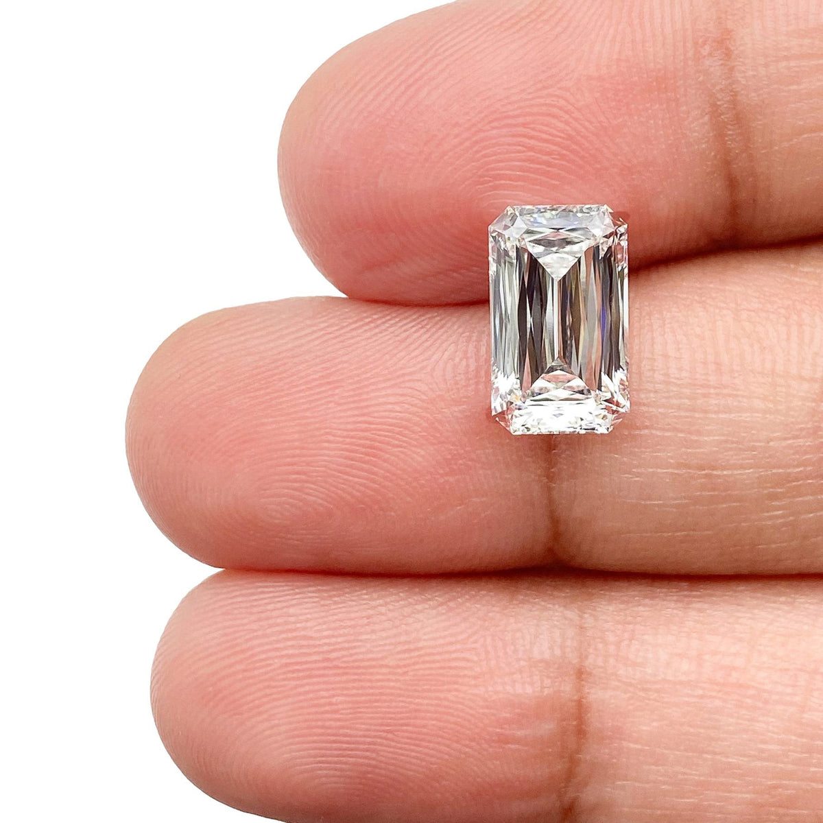 2.42ct | F/VS1 Emerald Shape Lattice Cut Lab Diamond (IGI)-LITHOS Diamond
