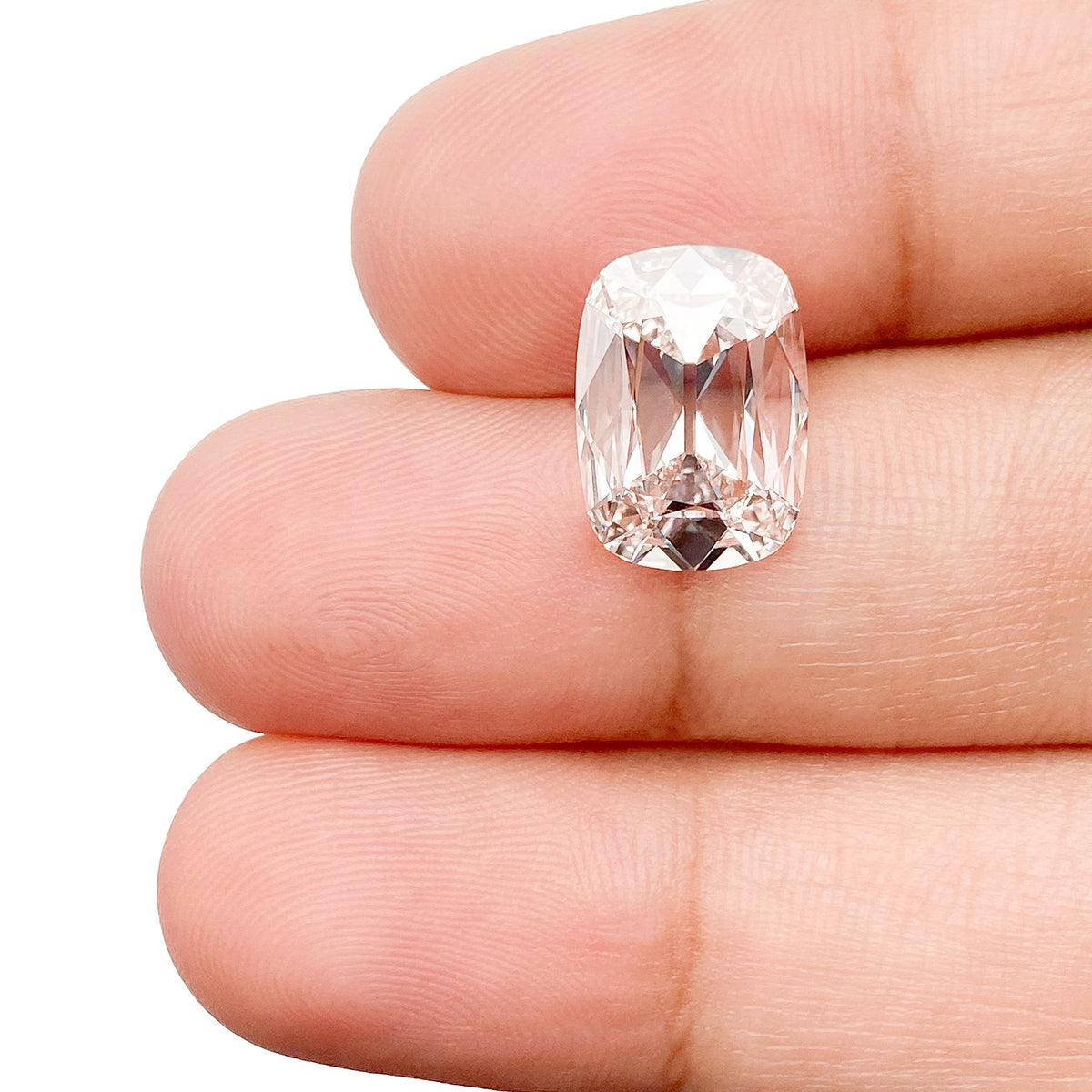 3.01ct | I/VVS2 Cushion Shape Old Mine Cut Lab Diamond (IGI)-LITHOS Diamond