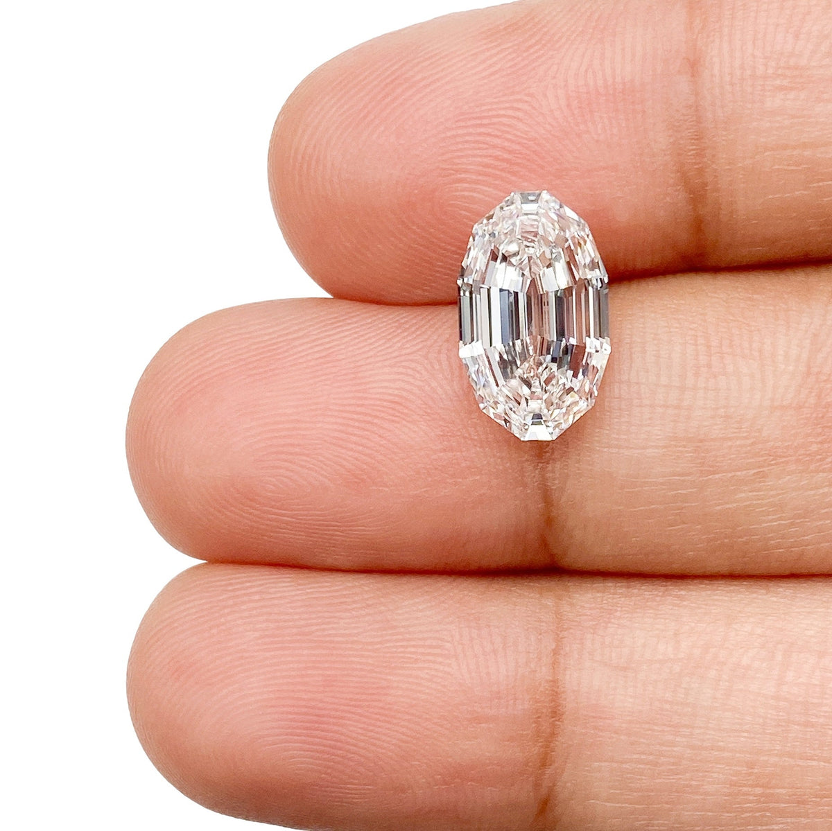 3.03ct | E/VVS2 Oval Shape Step Cut Lab Diamond (IGI)-LITHOS Diamond