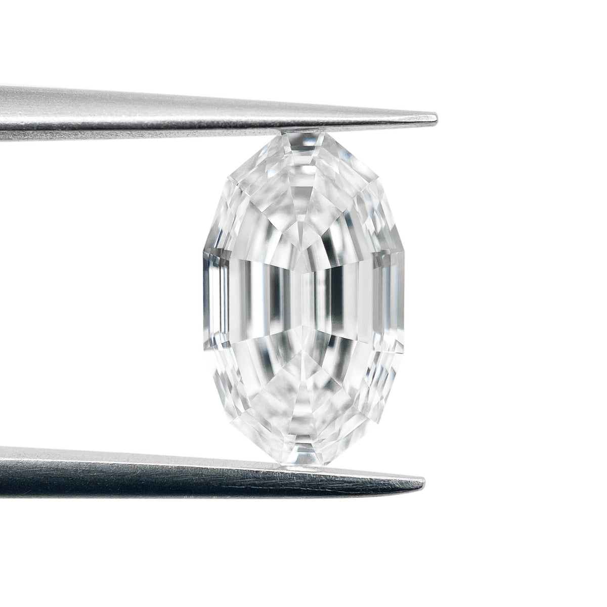 3.03ct | E/VVS2 Oval Shape Step Cut Lab Diamond (IGI)-LITHOS Diamond