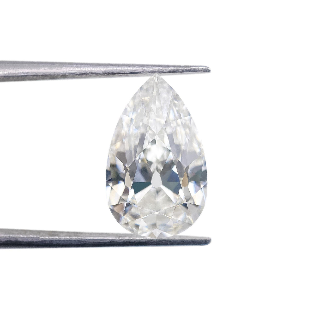 3.81ct | F/VVS2 Pear Shape Old Mine Cut Lab Diamond (IGI)