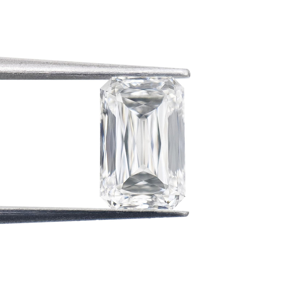 2.71ct | E/VS1 Emerald Shape Lattice Cut Lab Diamond (IGI)