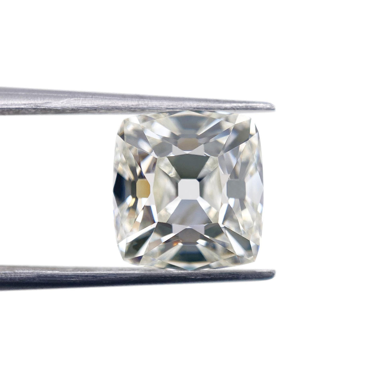 4.09ct | H/VVS2 Cushion Shape Peruzzi Cut Lab Diamond (IGI)