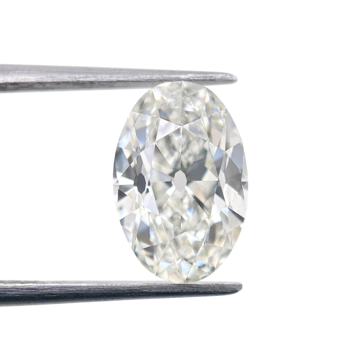 2.69ct | F/VS1 Oval Shape Old Mine Cut Lab Diamond (IGI)