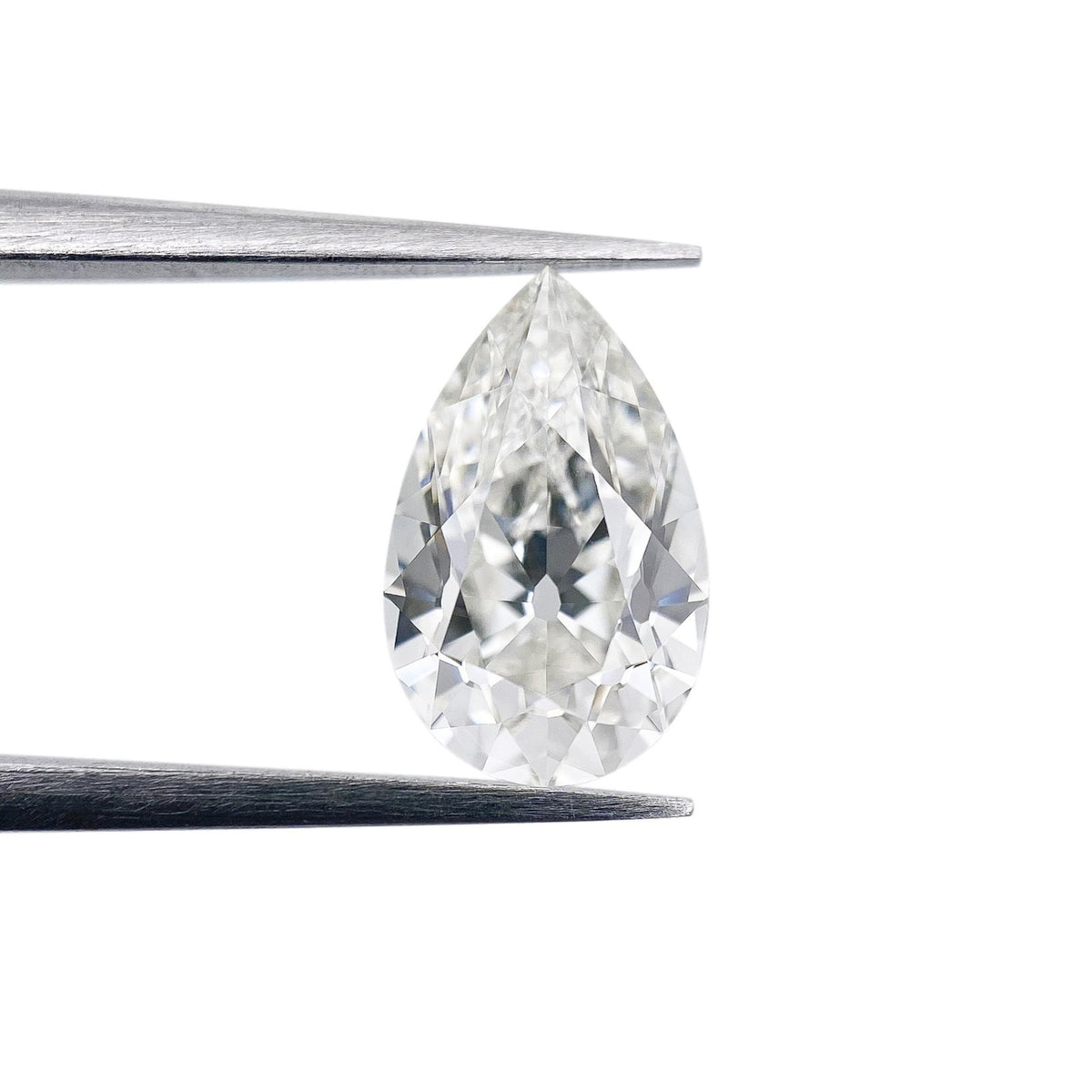 1.58ct | F/VVS2 Pear Shape Old Mine Cut Lab Diamond (IGI)