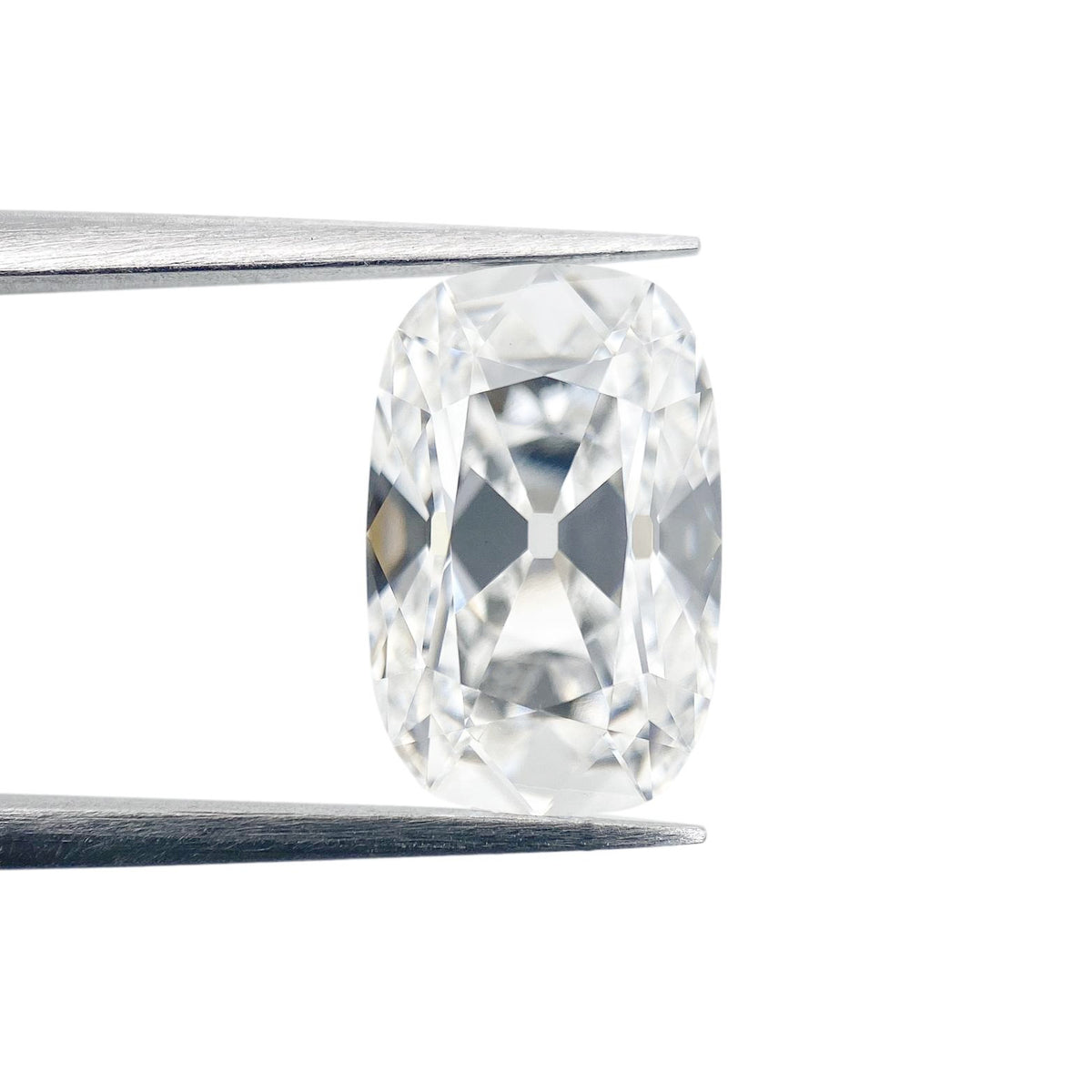 3.75ct | E/VVS2 Antique Cushion Shape Old Mine Cut Lab Diamond (IGI)