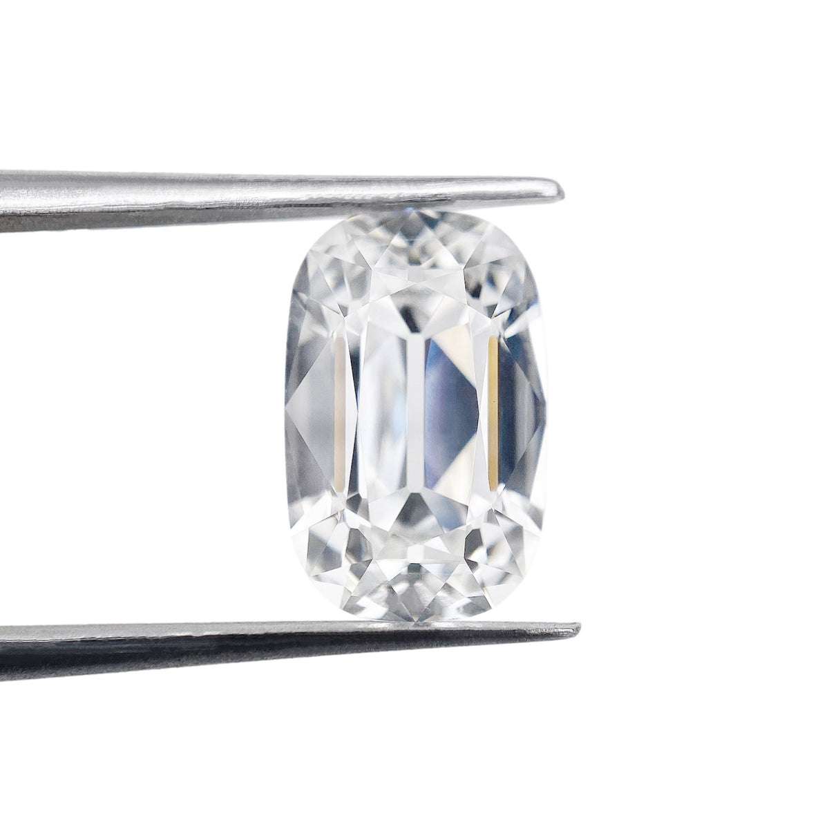 4.02ct | E/VVS2 Cushion Shape Old Mine Cut Lab Diamond (IGI)