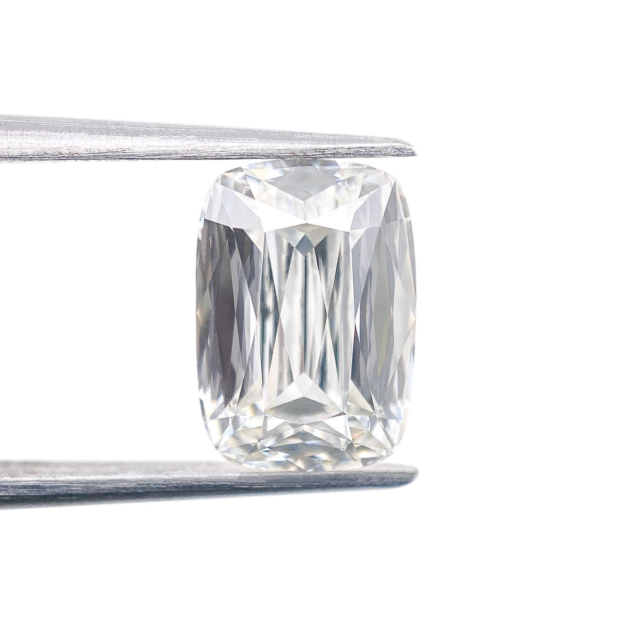 2.02ct | G/VVS2 Cushion Shape Lattice Cut Lab Diamond (IGI)