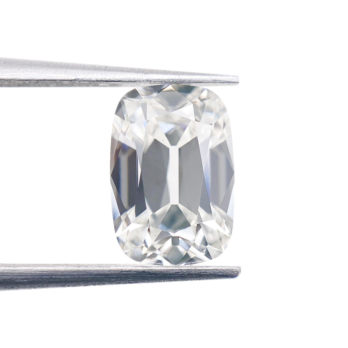 1.55ct | F/VS1 Cushion Shape Old Mine Cut Lab Diamond (IGI)